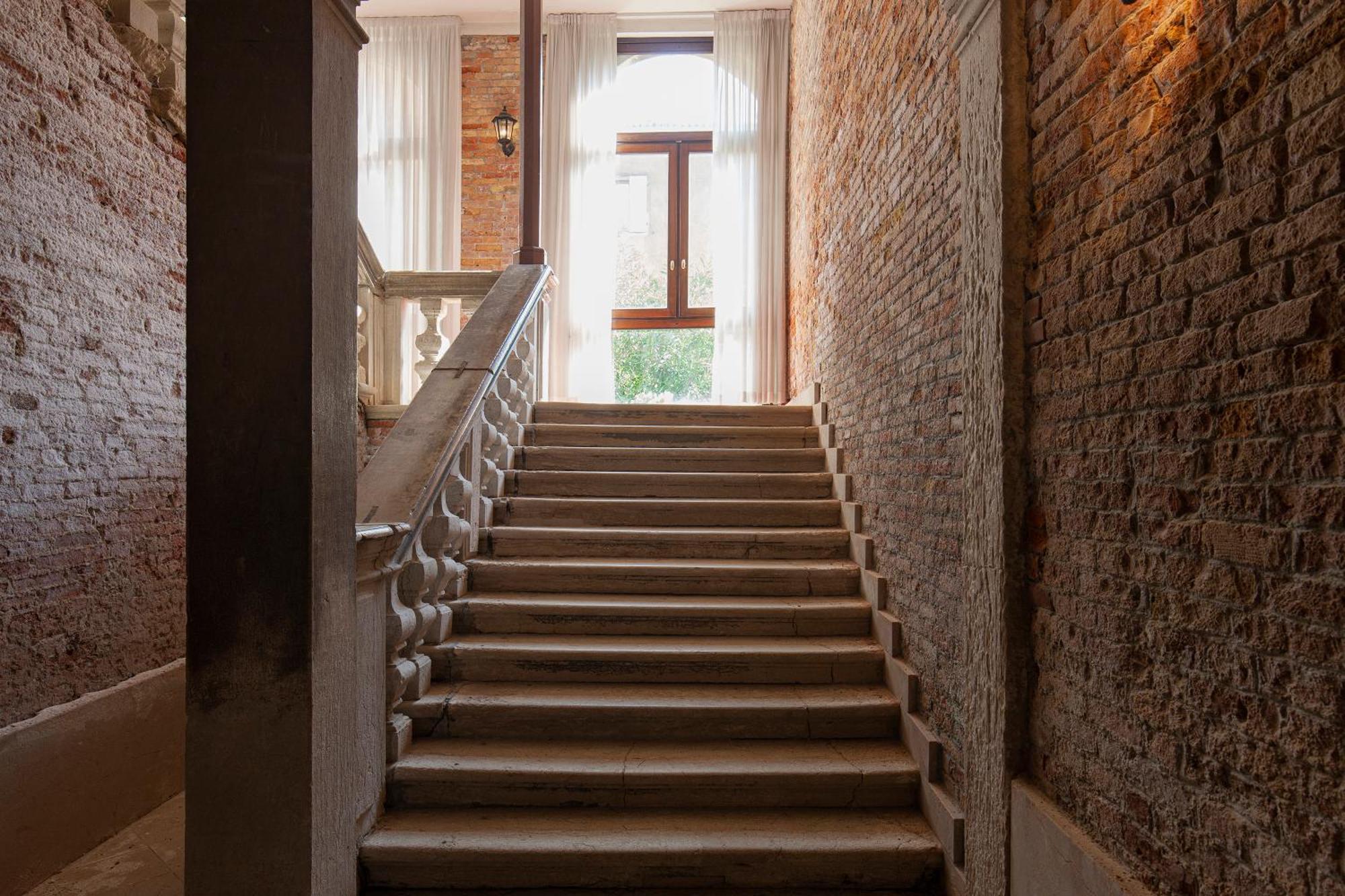 Luxury Apartment Pesaro Papafava Venice Luaran gambar