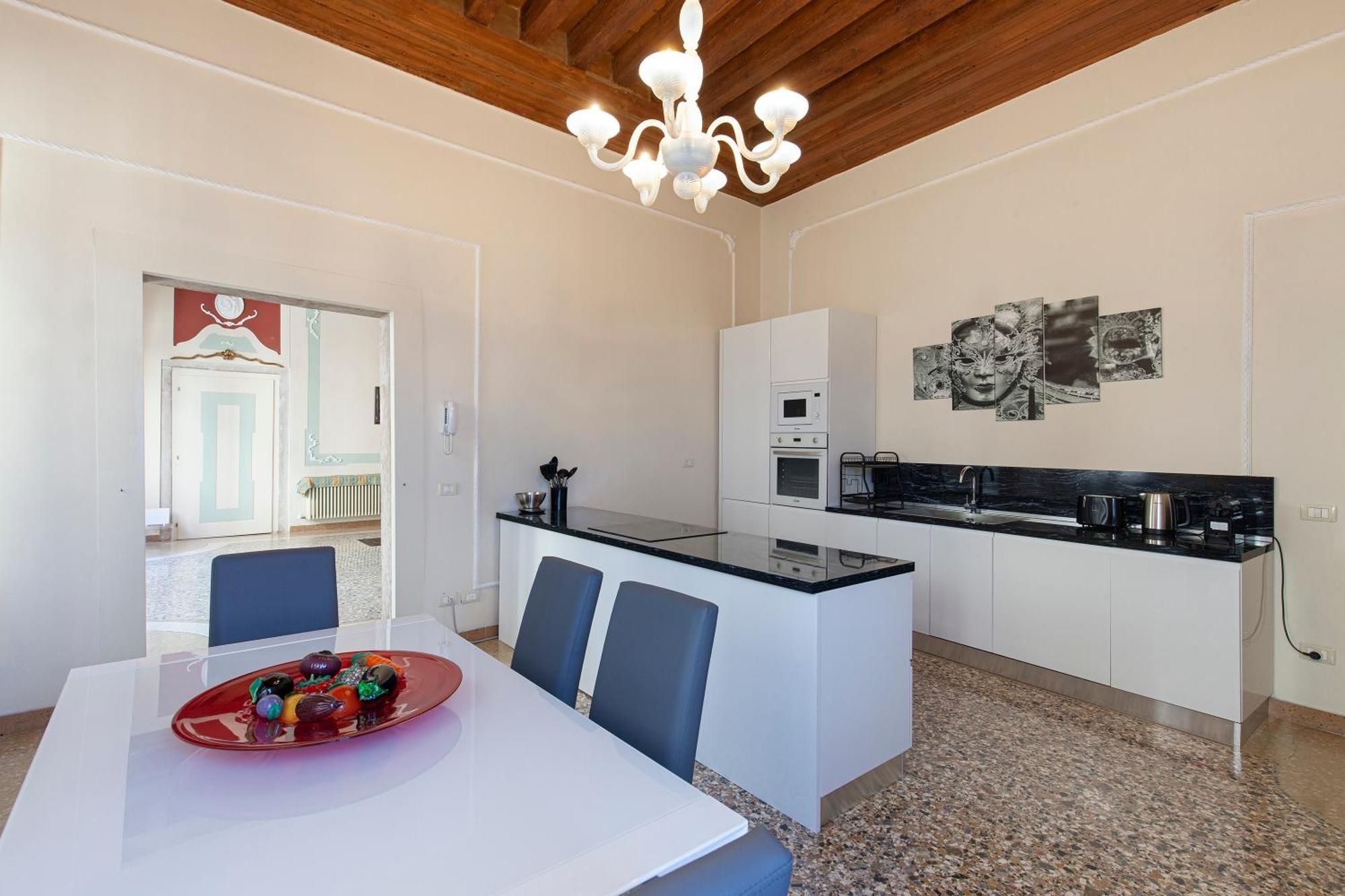 Luxury Apartment Pesaro Papafava Venice Luaran gambar